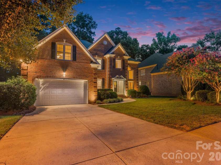 10110 Paradise Ridge Road, Charlotte, NC 28277.  MLS# CAR4400401, YatesRealty ID 38018. 