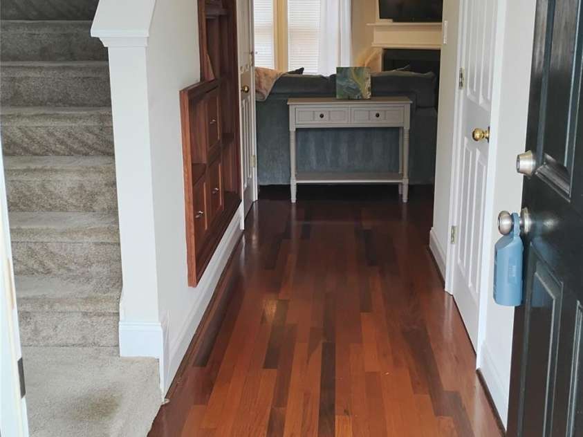6726 Vlosi Drive, Charlotte, NC 28226.  MLS# CAR4404952, YatesRealty ID 38019. Entry