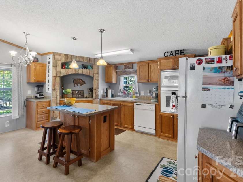 135 Basswood Drive, Nebo, NC 28761.  MLS# CAR4404672, YatesRealty ID 38020. 