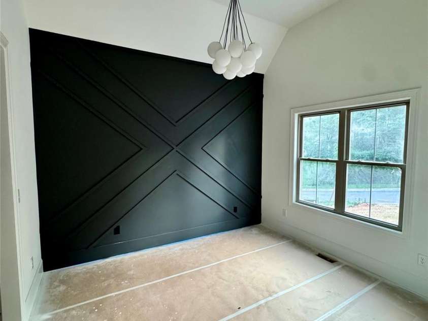 2815 1st Street, Hickory, NC 28601.  MLS# CAR4405271, YatesRealty ID 38021. 