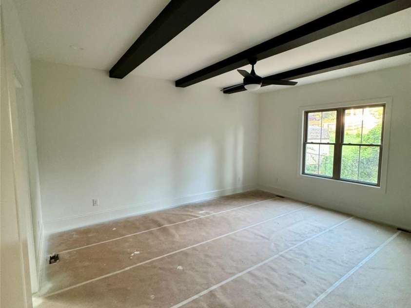 2815 1st Street, Hickory, NC 28601.  MLS# CAR4405271, YatesRealty ID 38021. 