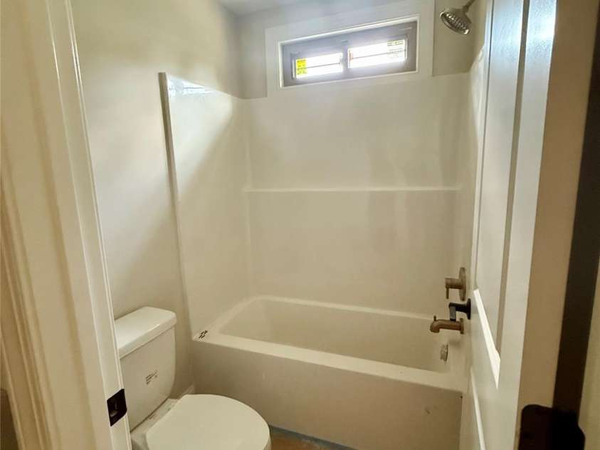 2815 1st Street, Hickory, NC 28601.  MLS# CAR4405271, YatesRealty ID 38021. 