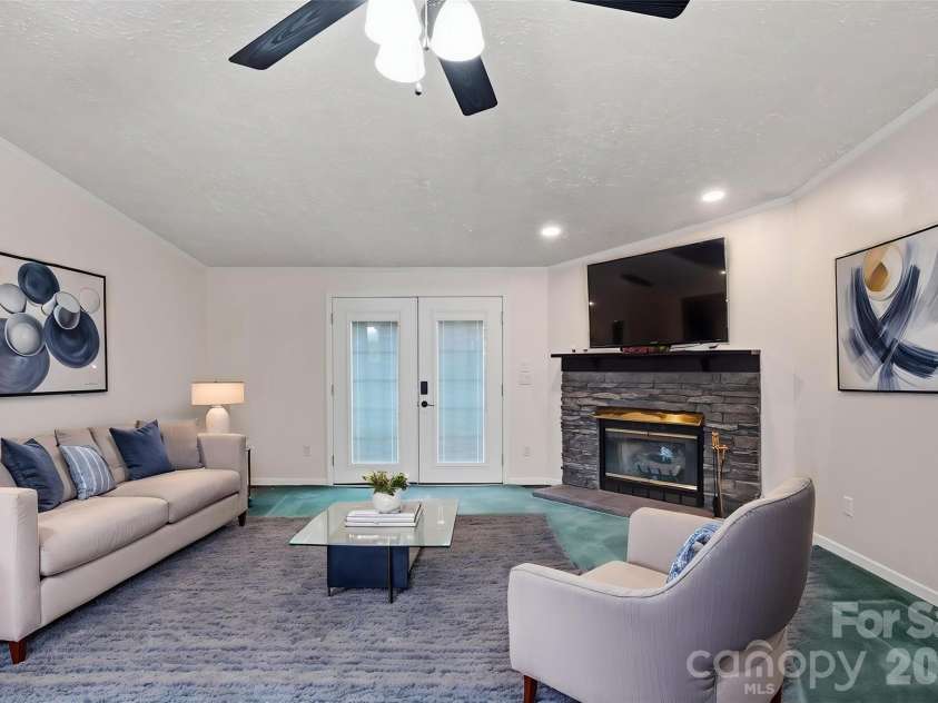 2322 Cyrus Drive, Clover, SC 29710.  MLS# CAR4402503, YatesRealty ID 38022. 