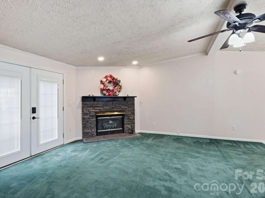 2322 Cyrus Drive, Clover, SC 29710.  MLS# CAR4402503, YatesRealty ID 38022. 