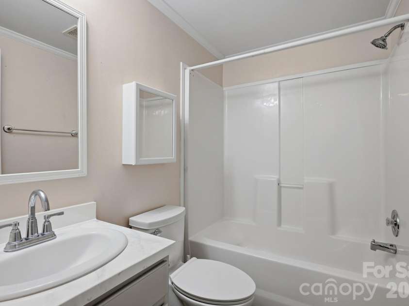 2322 Cyrus Drive, Clover, SC 29710.  MLS# CAR4402503, YatesRealty ID 38022. 