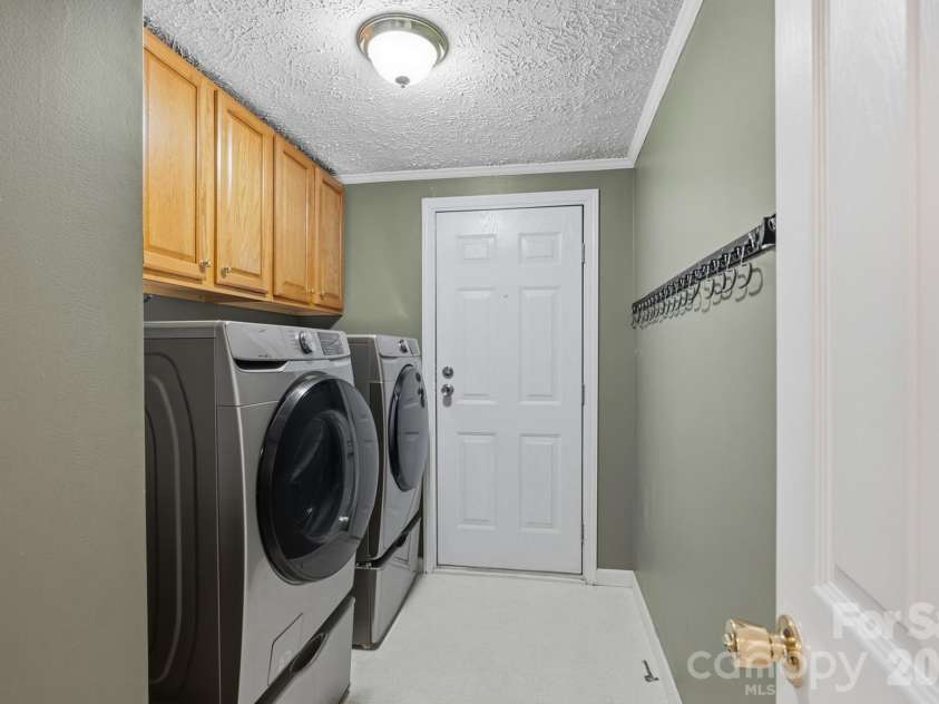 2322 Cyrus Drive, Clover, SC 29710.  MLS# CAR4402503, YatesRealty ID 38022. 