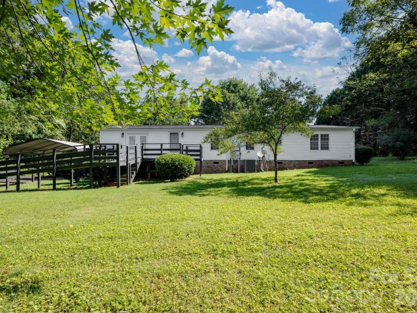 2322 Cyrus Drive, Clover, SC 29710.  MLS# CAR4402503, YatesRealty ID 38022. 