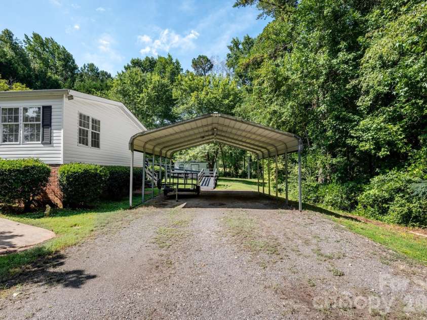 2322 Cyrus Drive, Clover, SC 29710.  MLS# CAR4402503, YatesRealty ID 38022. 