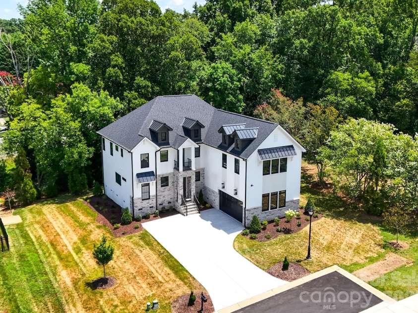 9420 Greyson Ridge Drive, Charlotte, NC 28277.  MLS# CAR4405364, YatesRealty ID 38024. 