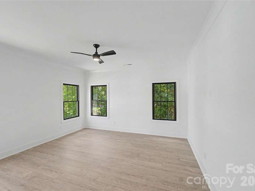 9420 Greyson Ridge Drive, Charlotte, NC 28277.  MLS# CAR4405364, YatesRealty ID 38024. 