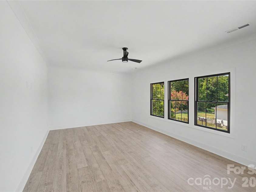 9420 Greyson Ridge Drive, Charlotte, NC 28277.  MLS# CAR4405364, YatesRealty ID 38024. 