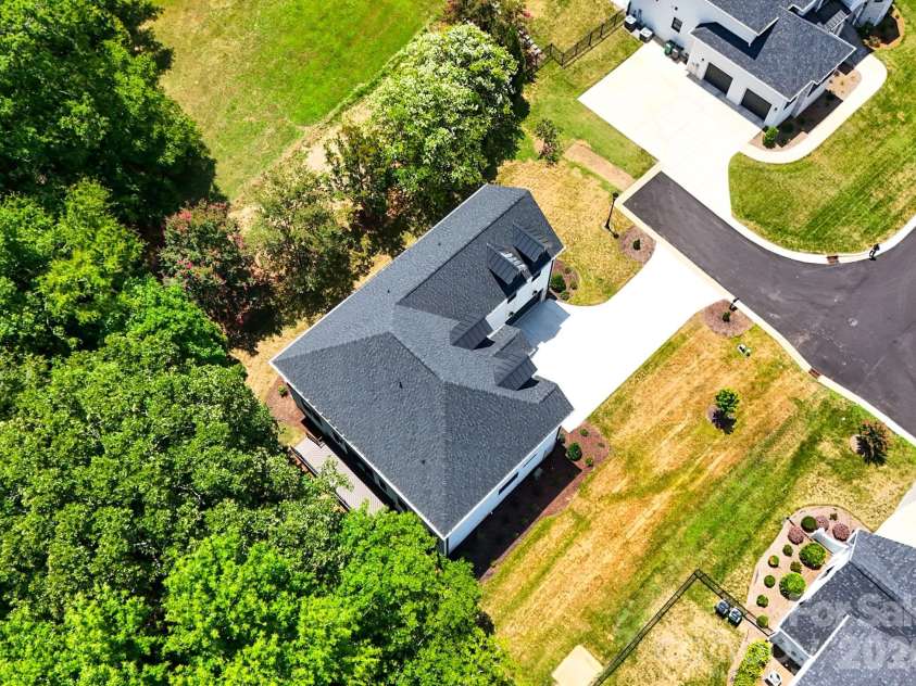 9420 Greyson Ridge Drive, Charlotte, NC 28277.  MLS# CAR4405364, YatesRealty ID 38024. 
