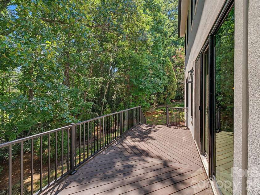 9420 Greyson Ridge Drive, Charlotte, NC 28277.  MLS# CAR4405364, YatesRealty ID 38024. Deck
