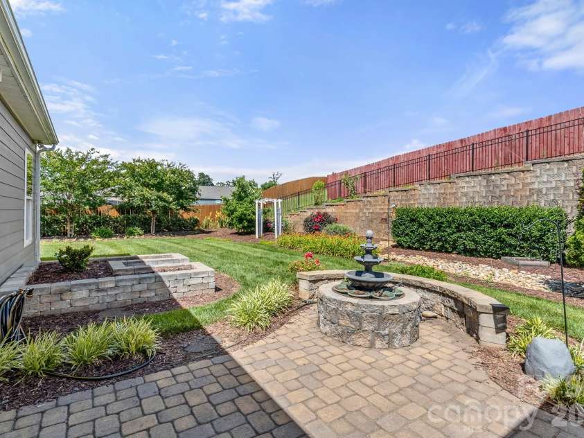 115 Morden Loop, Mooresville, NC 28115.  MLS# CAR4395597, YatesRealty ID 38025. 