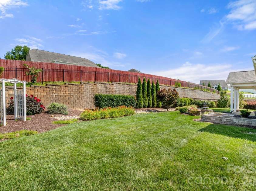 115 Morden Loop, Mooresville, NC 28115.  MLS# CAR4395597, YatesRealty ID 38025. 