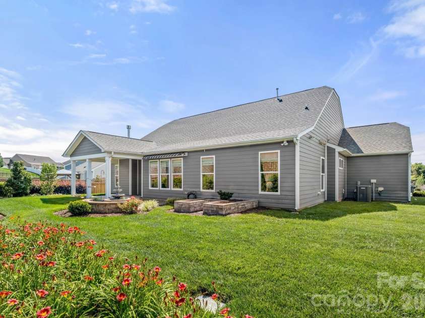 115 Morden Loop, Mooresville, NC 28115.  MLS# CAR4395597, YatesRealty ID 38025. 