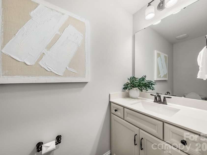 115 Morden Loop, Mooresville, NC 28115.  MLS# CAR4395597, YatesRealty ID 38025. Half bath