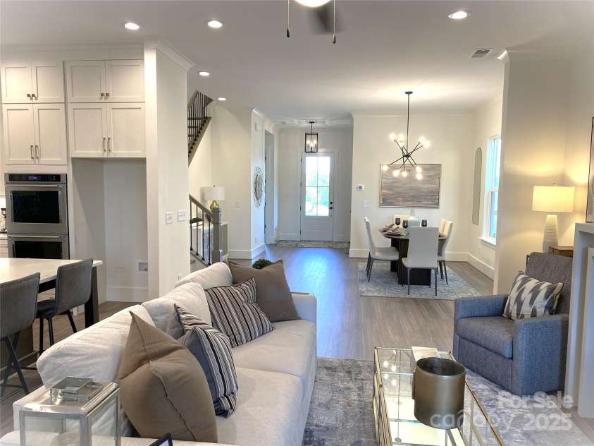 19044 Newburg Hill Road, Davidson, NC 28036.  MLS# CAR4248042, YatesRealty ID 38029. 