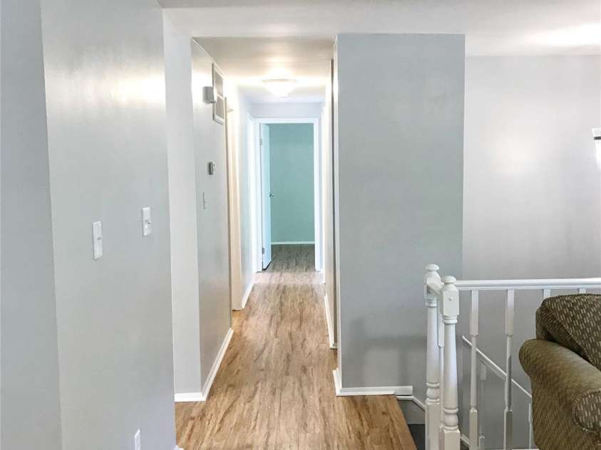 9521 Robert Burns Court, Charlotte, NC 28213.  MLS# CAR4239526, YatesRealty ID 3803. 9521 Hallway