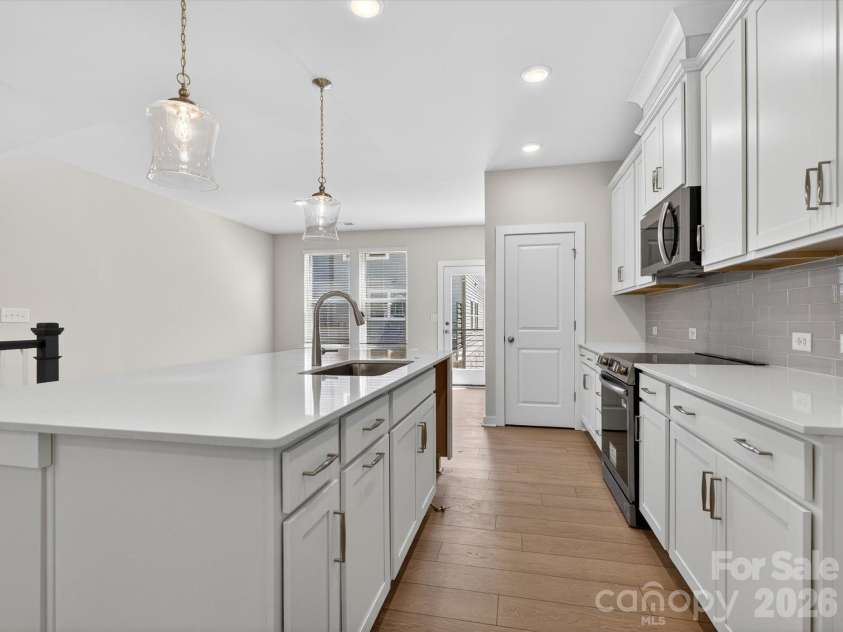 1526 Lithium Lane, Charlotte, NC 28211.  MLS# CAR4321661, YatesRealty ID 38030. 