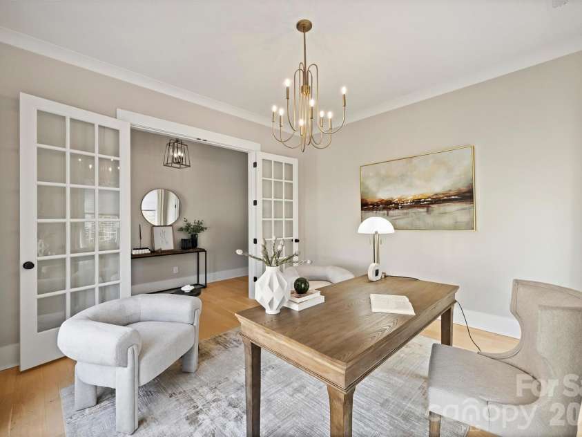 8163 Fairview Road, Charlotte, NC 28226.  MLS# CAR4350674, YatesRealty ID 38031. 