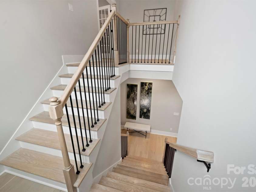 8163 Fairview Road, Charlotte, NC 28226.  MLS# CAR4350674, YatesRealty ID 38031. 