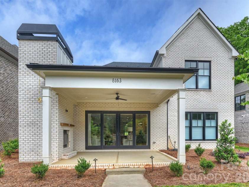 8163 Fairview Road, Charlotte, NC 28226.  MLS# CAR4350674, YatesRealty ID 38031. 