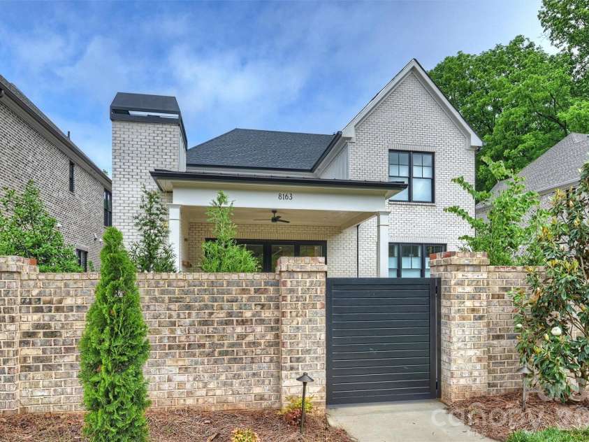 8163 Fairview Road, Charlotte, NC 28226.  MLS# CAR4350674, YatesRealty ID 38031. 