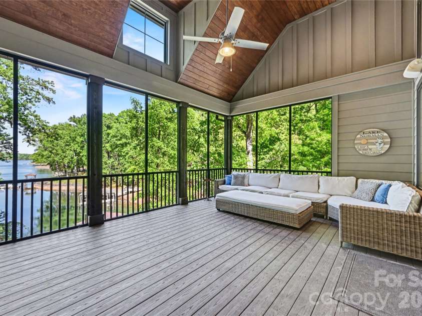 142 Lakeview Shores Loop, Mooresville, NC 28117.  MLS# CAR4376202, YatesRealty ID 38032. 