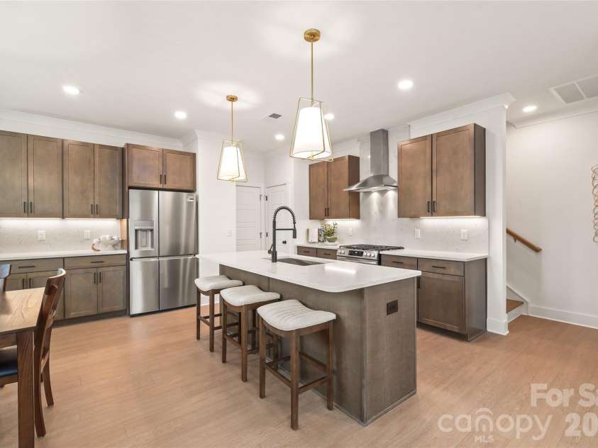 804 Garringer Place, Charlotte, NC 28208.  MLS# CAR4393386, YatesRealty ID 38033. 