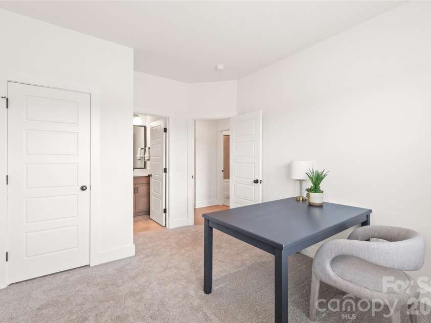 804 Garringer Place, Charlotte, NC 28208.  MLS# CAR4393386, YatesRealty ID 38033. 