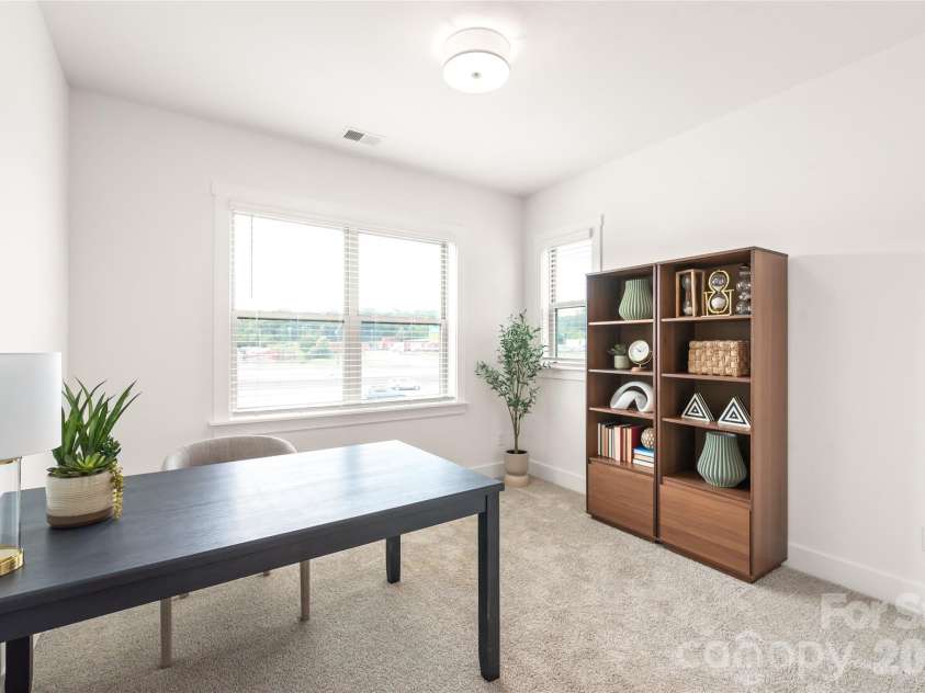 804 Garringer Place, Charlotte, NC 28208.  MLS# CAR4393386, YatesRealty ID 38033. 