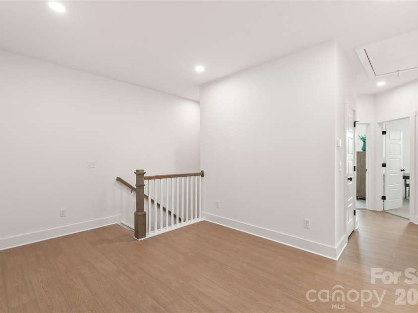 804 Garringer Place, Charlotte, NC 28208.  MLS# CAR4393386, YatesRealty ID 38033. 
