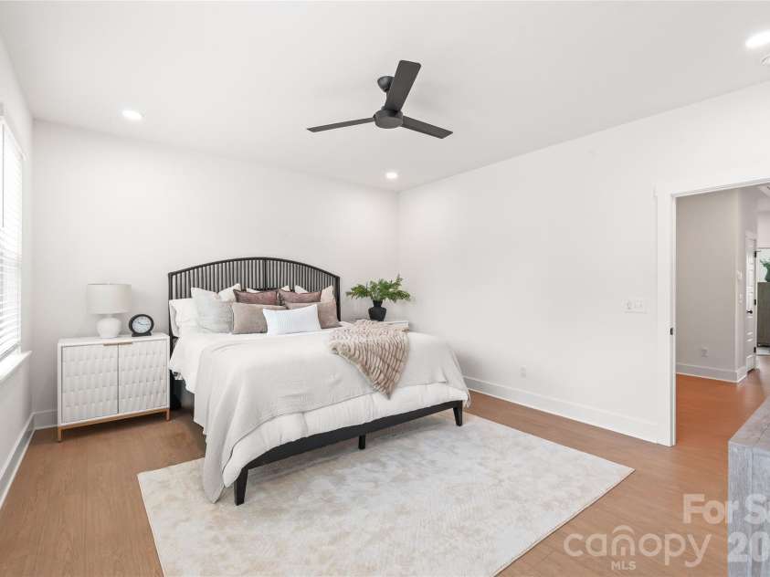 804 Garringer Place, Charlotte, NC 28208.  MLS# CAR4393386, YatesRealty ID 38033. 