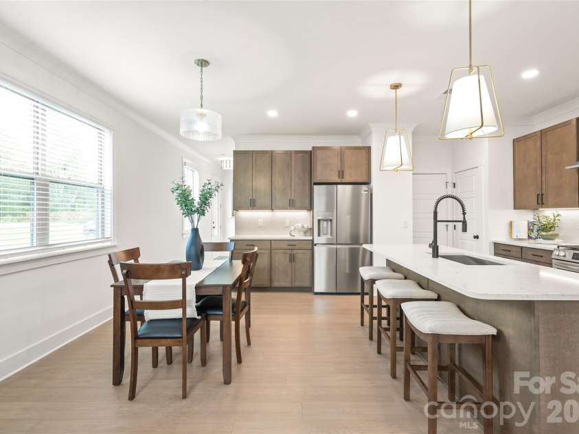 804 Garringer Place, Charlotte, NC 28208.  MLS# CAR4393386, YatesRealty ID 38033. 