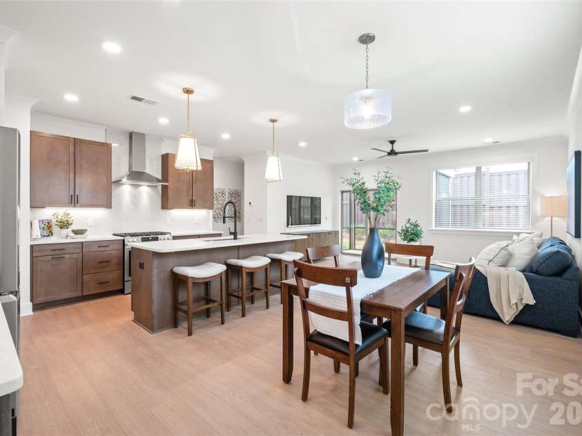 804 Garringer Place, Charlotte, NC 28208.  MLS# CAR4393386, YatesRealty ID 38033. 
