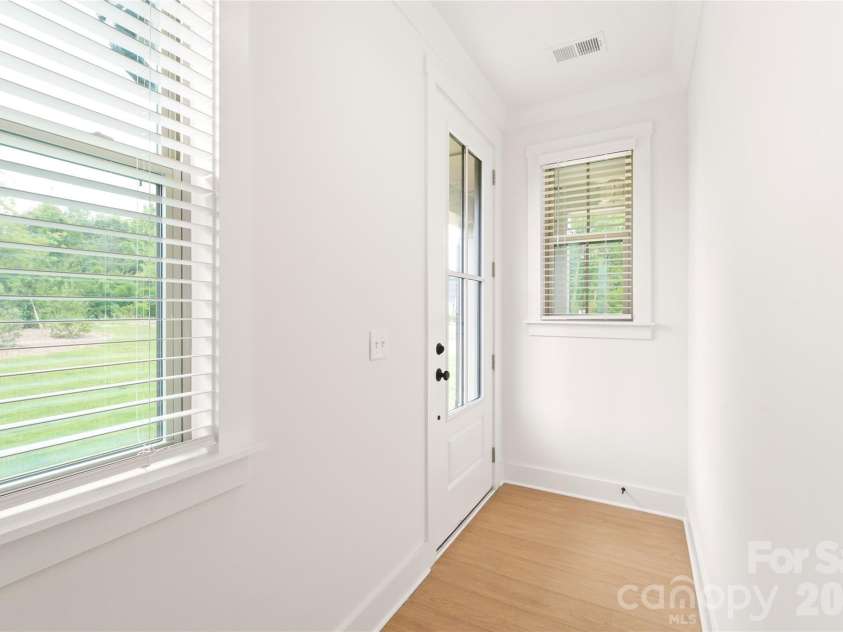 804 Garringer Place, Charlotte, NC 28208.  MLS# CAR4393386, YatesRealty ID 38033. 