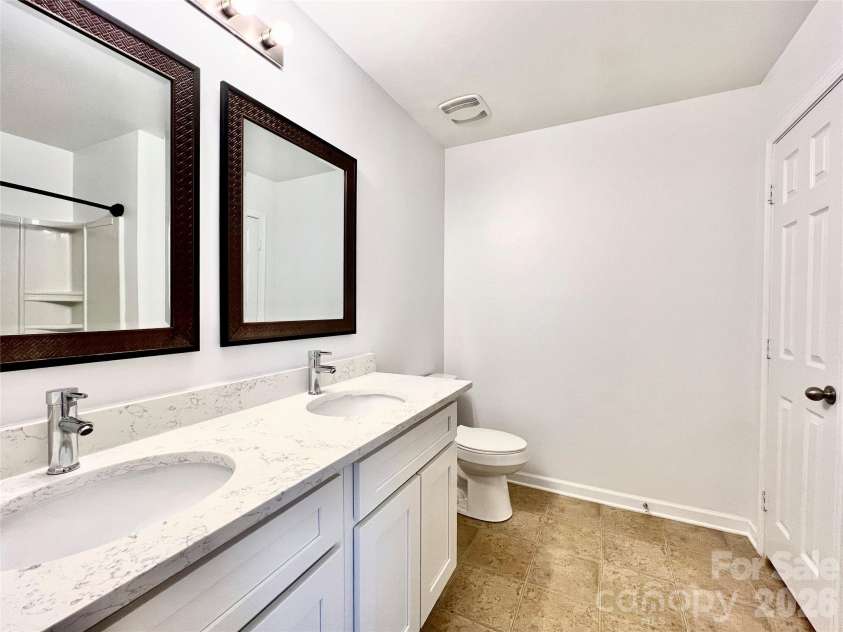 2021 Blue Stream Lane, Indian Trail, NC 28079.  MLS# CAR4379925, YatesRealty ID 38034. Beautiful Primary Double Sink
