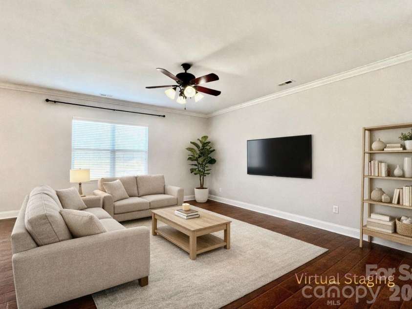 2021 Blue Stream Lane, Indian Trail, NC 28079.  MLS# CAR4379925, YatesRealty ID 38034. Great Room