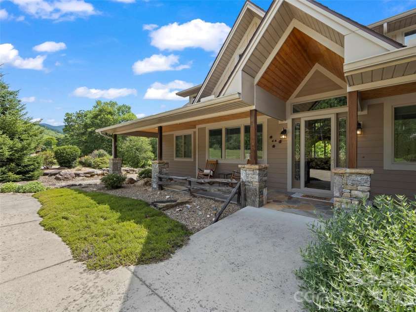 40 Shining Rock Drive, Canton, NC 28716.  MLS# CAR4391939, YatesRealty ID 38035. 