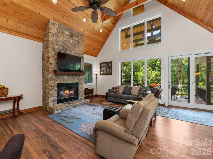 40 Shining Rock Drive, Canton, NC 28716.  MLS# CAR4391939, YatesRealty ID 38035. 