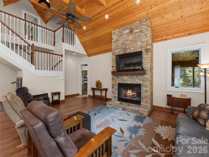 40 Shining Rock Drive, Canton, NC 28716.  MLS# CAR4391939, YatesRealty ID 38035. 