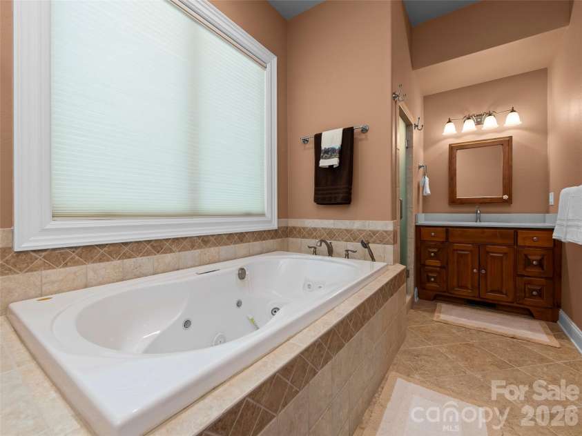 40 Shining Rock Drive, Canton, NC 28716.  MLS# CAR4391939, YatesRealty ID 38035. 
