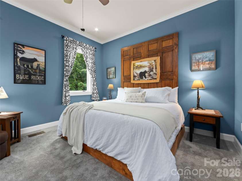 40 Shining Rock Drive, Canton, NC 28716.  MLS# CAR4391939, YatesRealty ID 38035. 