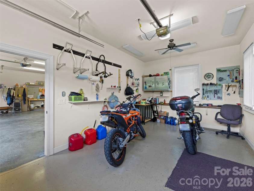 40 Shining Rock Drive, Canton, NC 28716.  MLS# CAR4391939, YatesRealty ID 38035. 