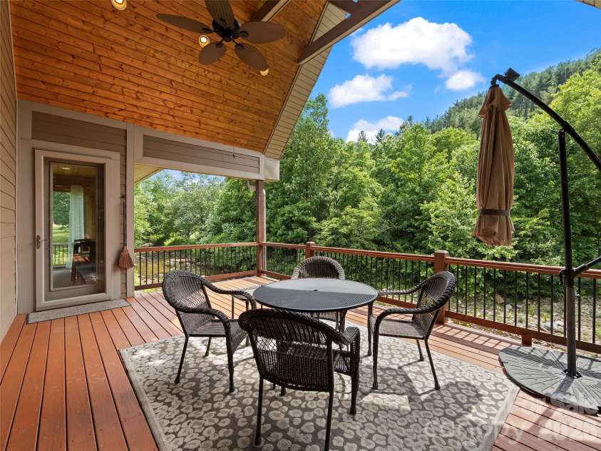 40 Shining Rock Drive, Canton, NC 28716.  MLS# CAR4391939, YatesRealty ID 38035. 