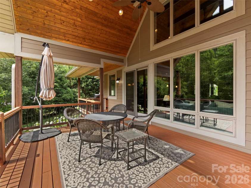 40 Shining Rock Drive, Canton, NC 28716.  MLS# CAR4391939, YatesRealty ID 38035. 