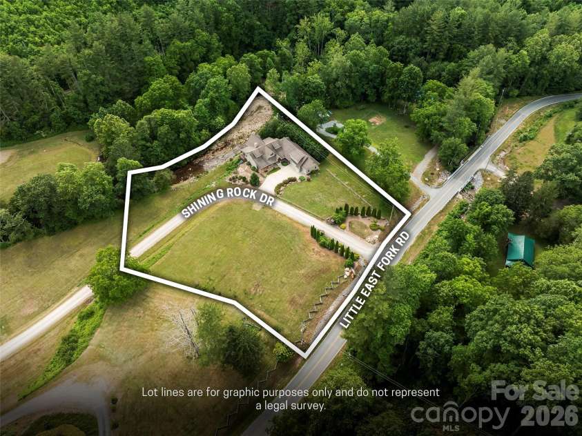 40 Shining Rock Drive, Canton, NC 28716.  MLS# CAR4391939, YatesRealty ID 38035. 