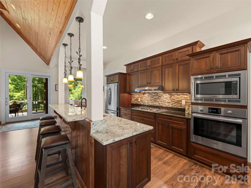 40 Shining Rock Drive, Canton, NC 28716.  MLS# CAR4425446, YatesRealty ID 38035. 