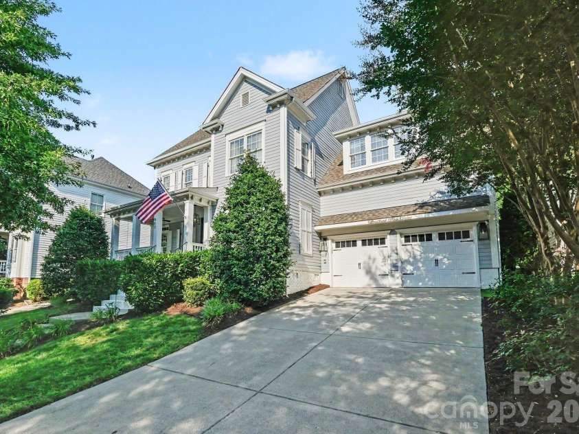 887 Stratford Run Drive, Fort Mill, SC 29708.  MLS# CAR4396442, YatesRealty ID 38036. 